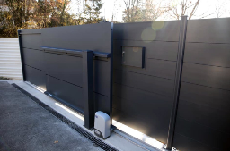 porte-garage-enroulable-motorisee-fenetrio