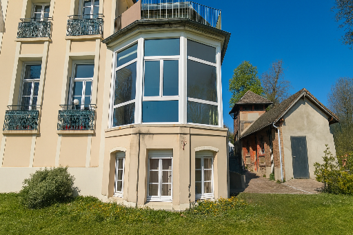 porte-entree-bois-design-sur-mesure-fenetrio